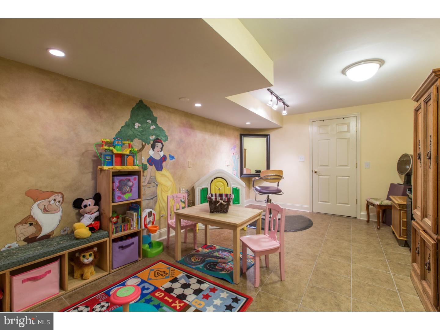 1245 Fountain Road Newtown, PA 18940 - Photo 20 of 25 Gallery Image 20