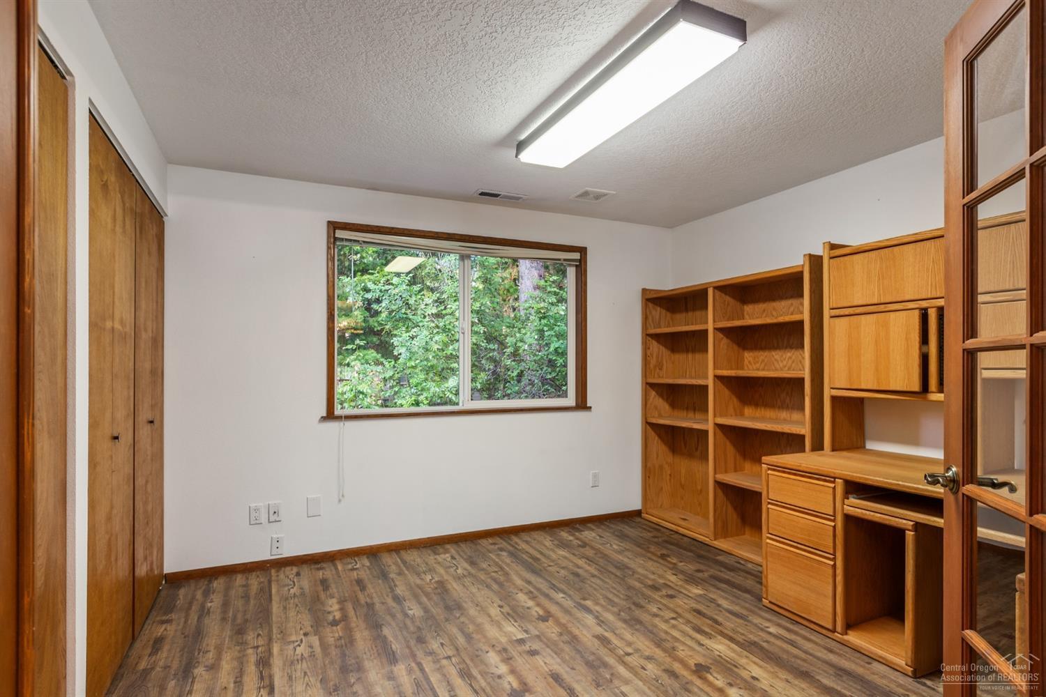 20372 Strawline Road Bend, OR 97702 - Photo 13 of 23 Additional Photo