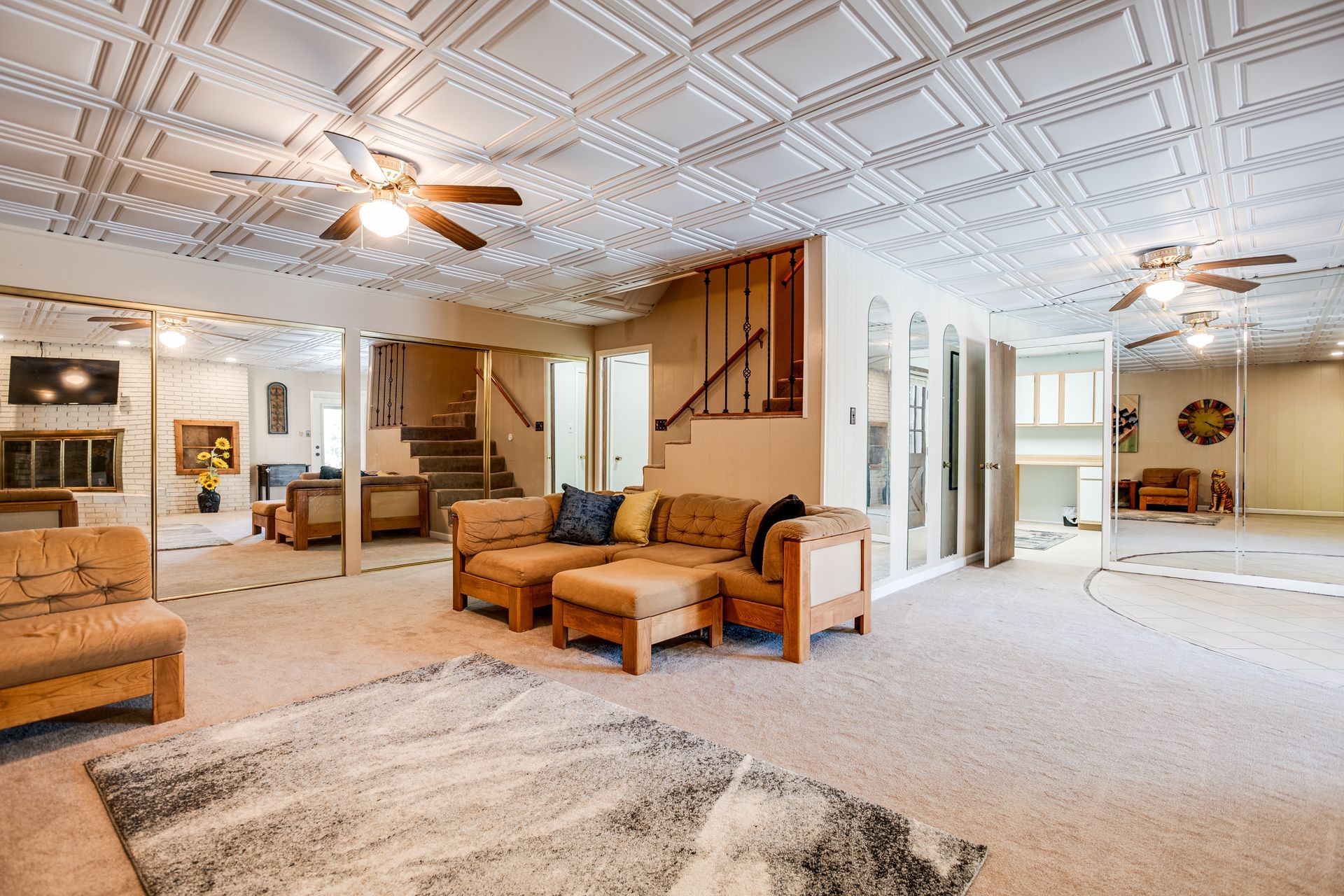 2743 Mouse Tail Road Parsons, TN 38363 - Photo 34 of 79 a living room with furniture and a chandelier