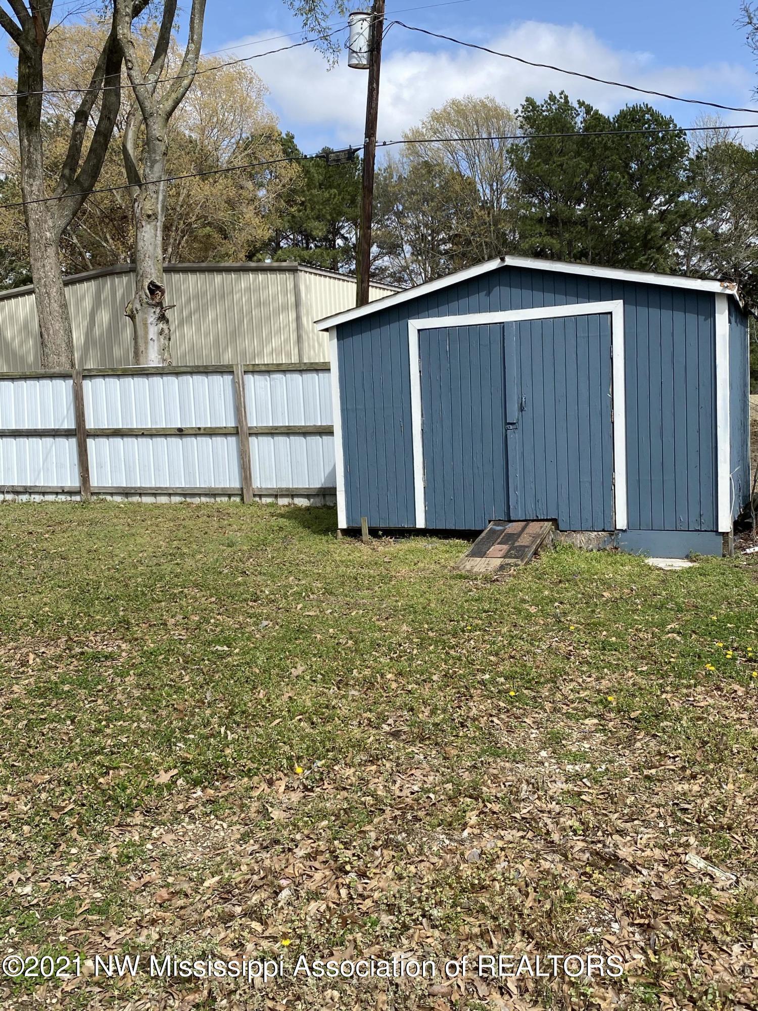 722 Baldwin Road Lake Cormorant, MS 38641 - Photo 6 of 15 shed