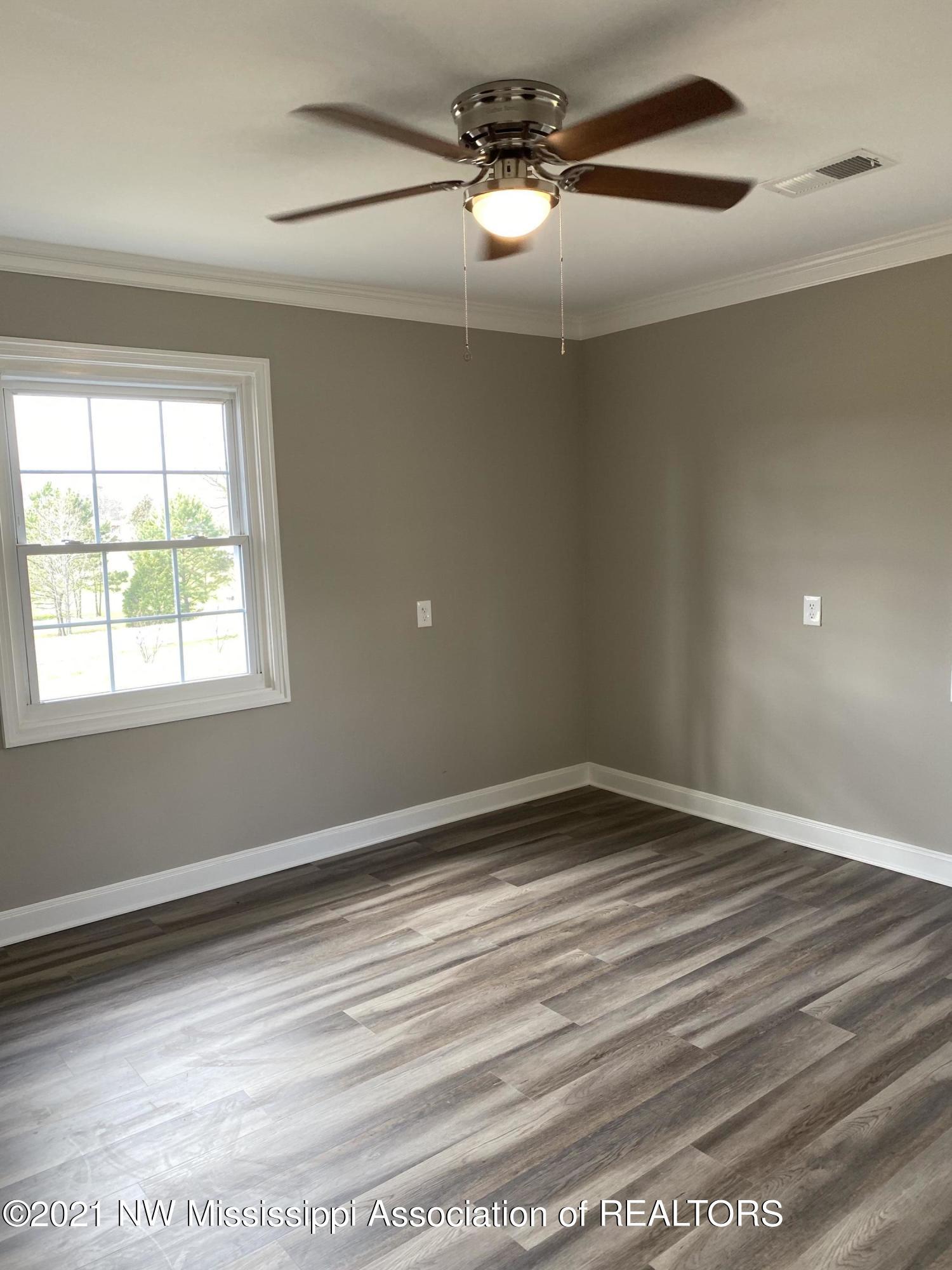 722 Baldwin Road Lake Cormorant, MS 38641 - Photo 10 of 15 bedroom