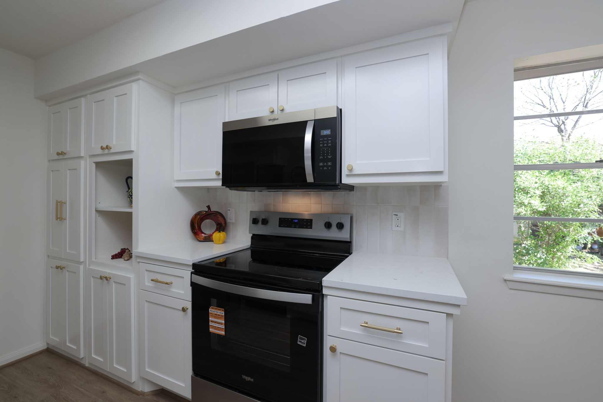 503 Allison Street Conroe, TX 77303 - Photo 15 of 37 All new cabinets with stylish gold handles