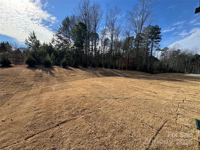 a picture of a table and chairs in the patio