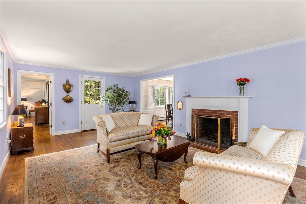 53 Robert Best Road Sudbury, MA 01776 - Photo 4 of 37 Gallery Image 4