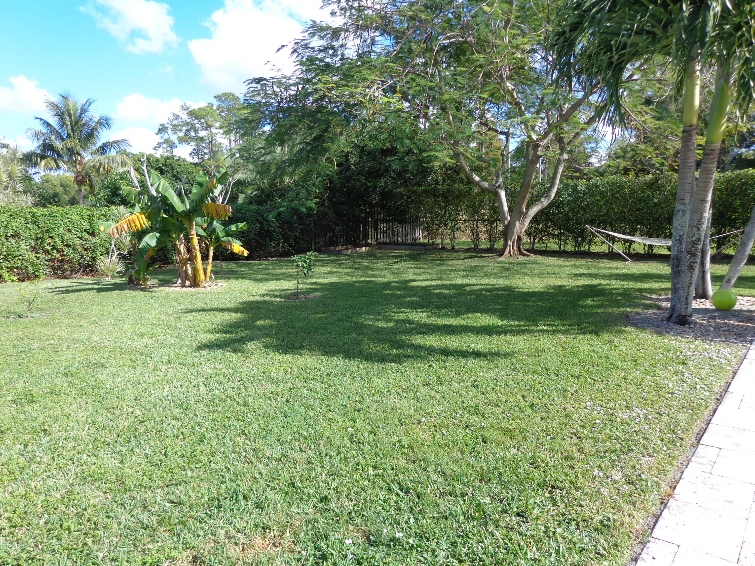 398 Old Country Road South Wellington, FL 33414 - Photo 26 of 26 Yard