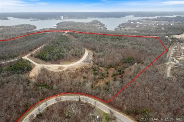 $2,850,000 | Four Horseshoe Bend Parkway, Four Seasons, MO 65049