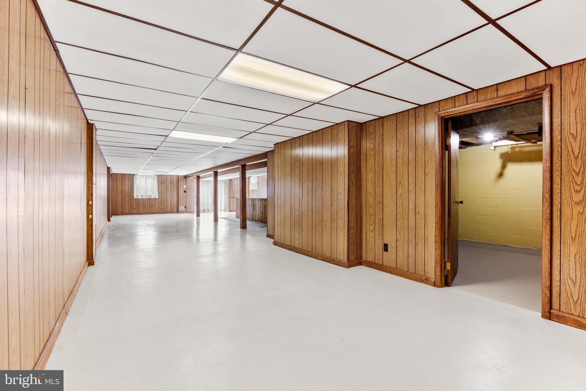 4218 Southfield Road Ellicott City, MD 21042 - Photo 40 of 59 a view of a hallway