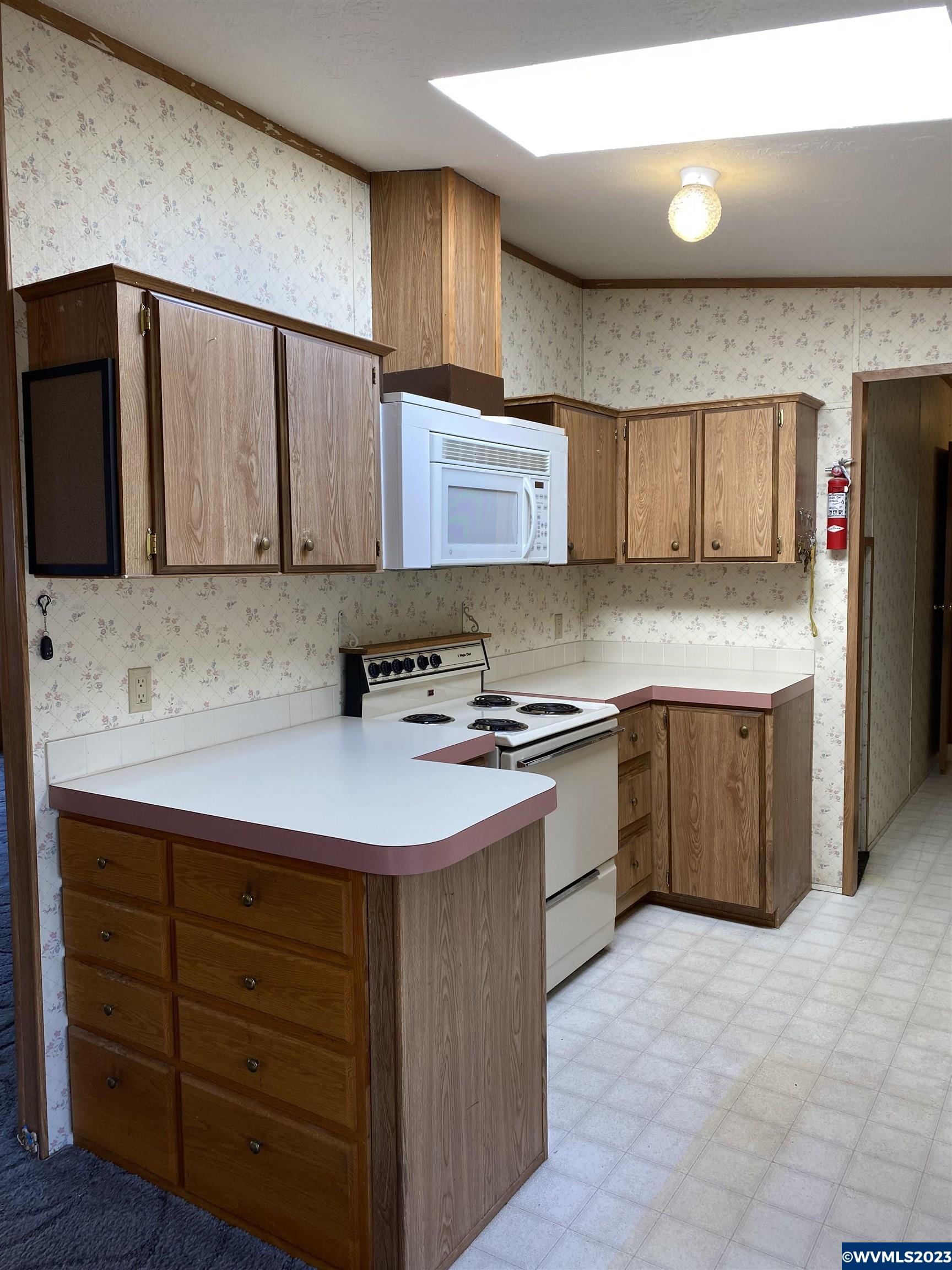 205 Boone Road Southeast, Unit 51 Salem, OR 97306 - Photo 9 of 34