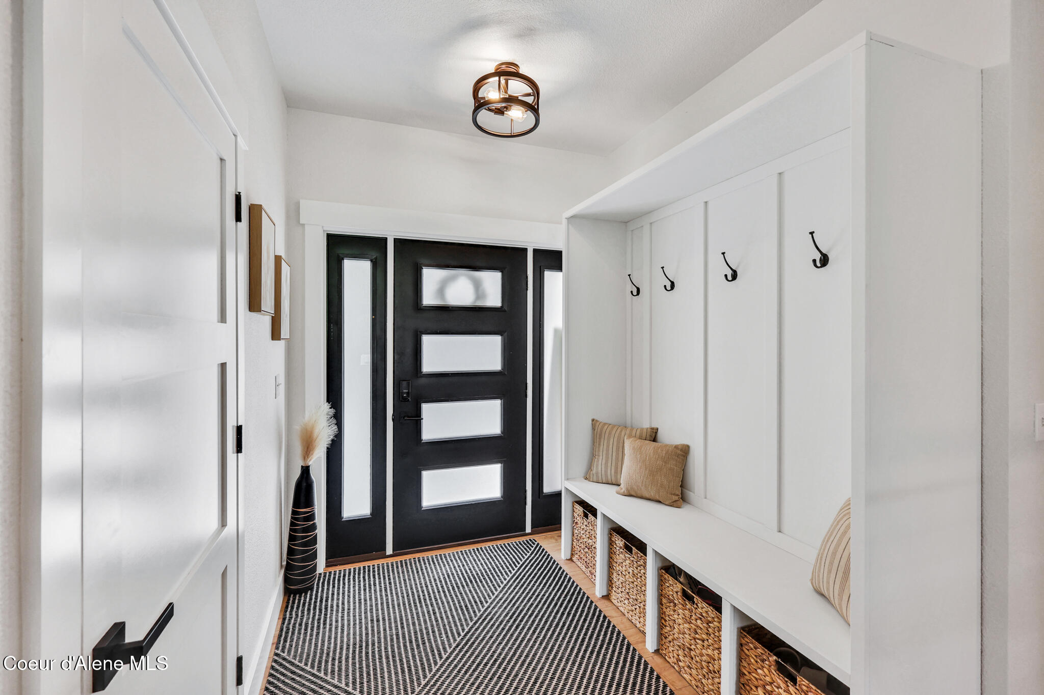 6079 East Hayden Lake Road Hayden, ID 83835 - Photo 8 of 94 ENTRY