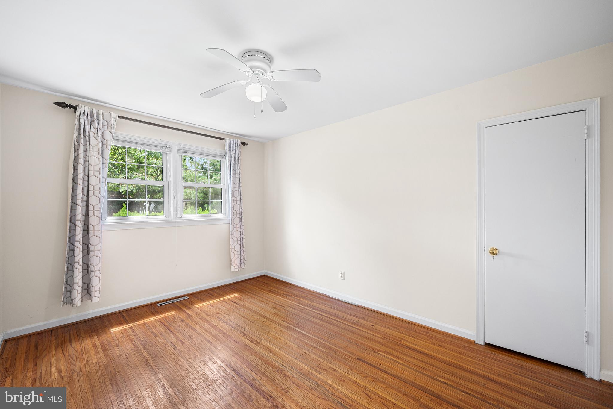 127 Oakdale Road Cherry Hill, NJ 08034 - Photo 18 of 25 Gallery Image 18