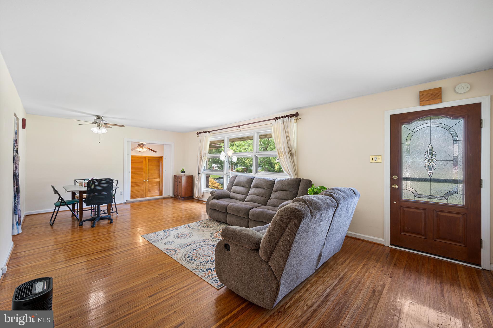 127 Oakdale Road Cherry Hill, NJ 08034 - Photo 6 of 25 Gallery Image 6