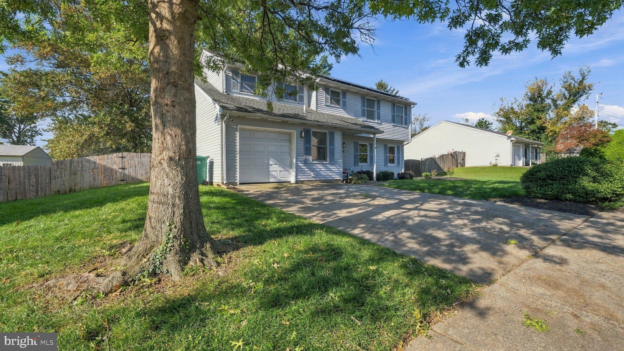 4 Rue Court Levittown, PA 19054 - Photo 3 of 35 Gallery Image 3