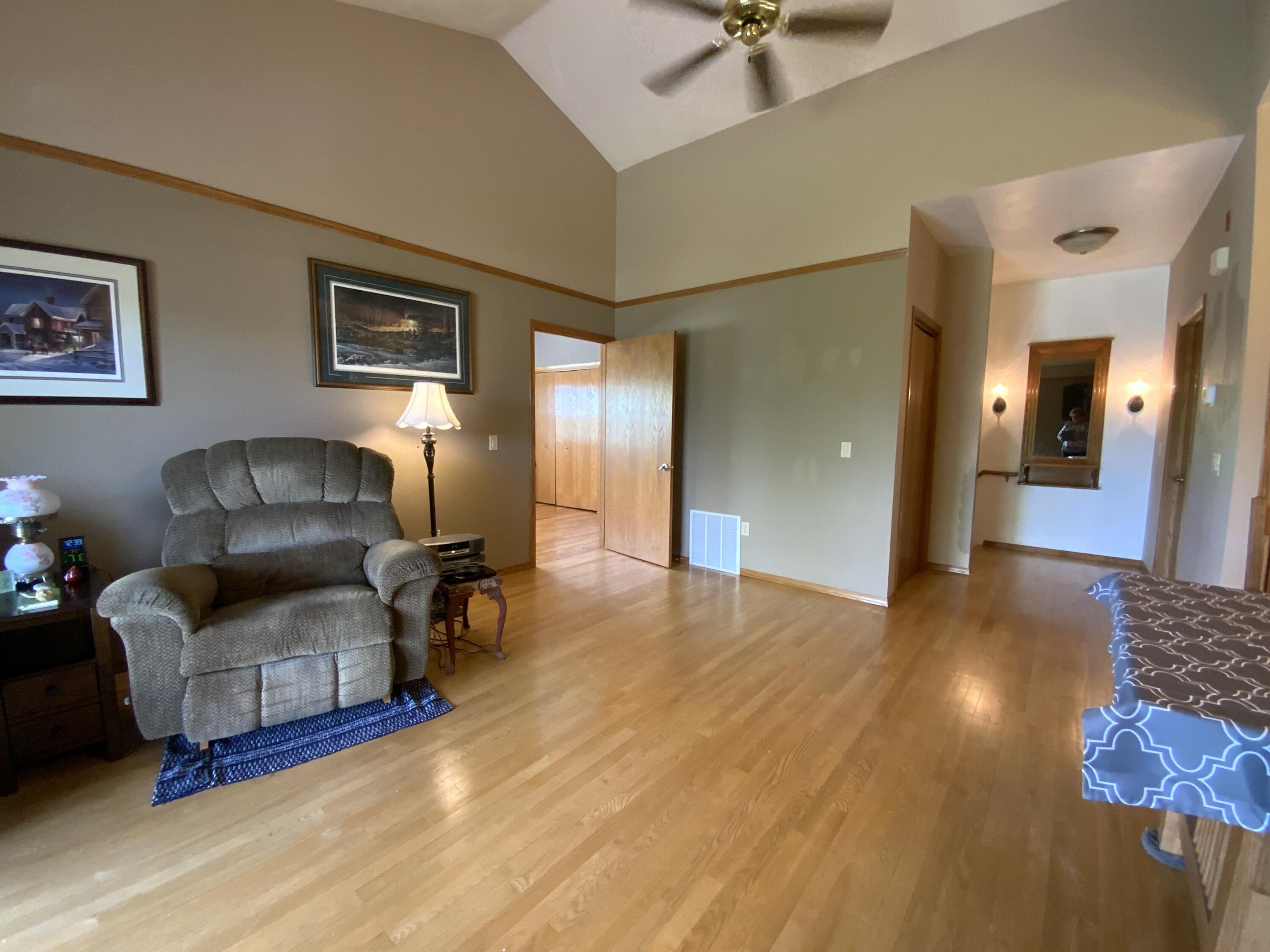 1807 Ridgeway Drive, Unit 38 De Pere, WI 54115 - Photo 5 of 39 living room