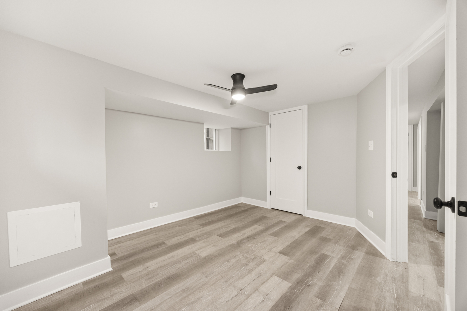 6748 South Indiana Avenue Chicago, IL 60637 - Photo 17 of 19 a view of a livingroom with a ceiling fan