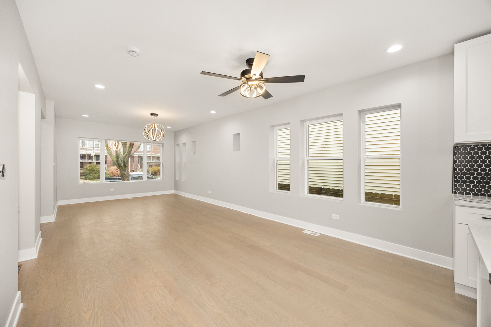 6748 South Indiana Avenue Chicago, IL 60637 - Photo 3 of 19 a view of an empty room with a window