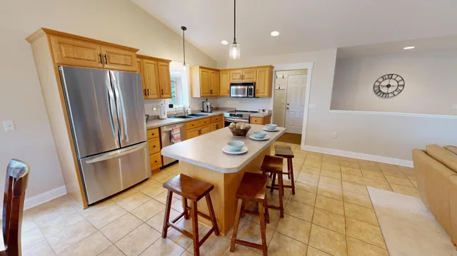 $425,000 | 122 Ridge Road, New London, MN 56273