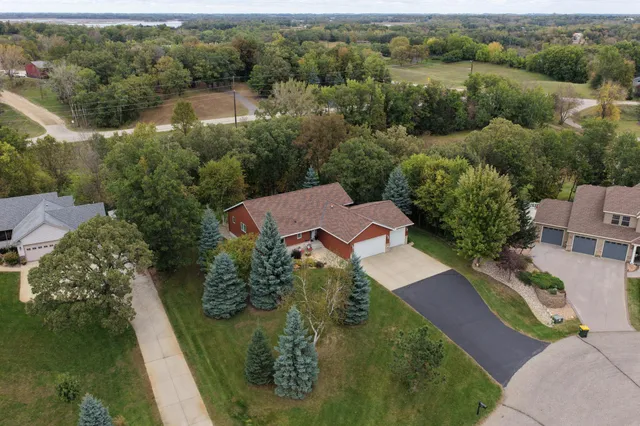 $425,000 | 122 Ridge Road, New London, MN 56273