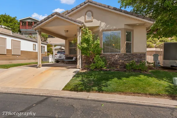 $300,000 | 107 Overlook Lane, Hurricane, UT 84737