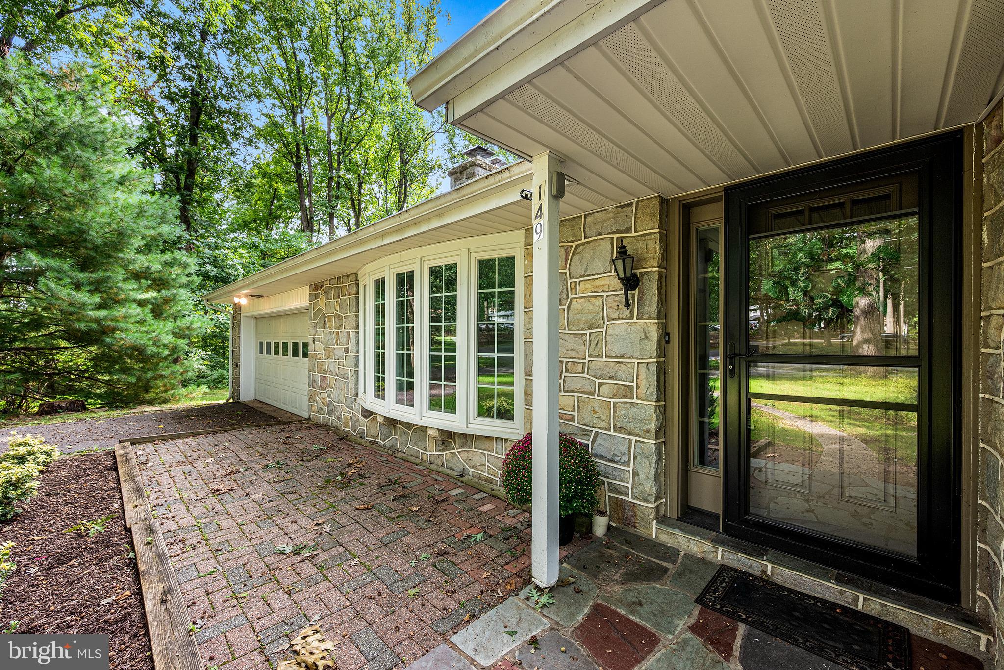 149 Grove Road Elverson, PA 19520 - Photo 3 of 44 Gallery Image 3