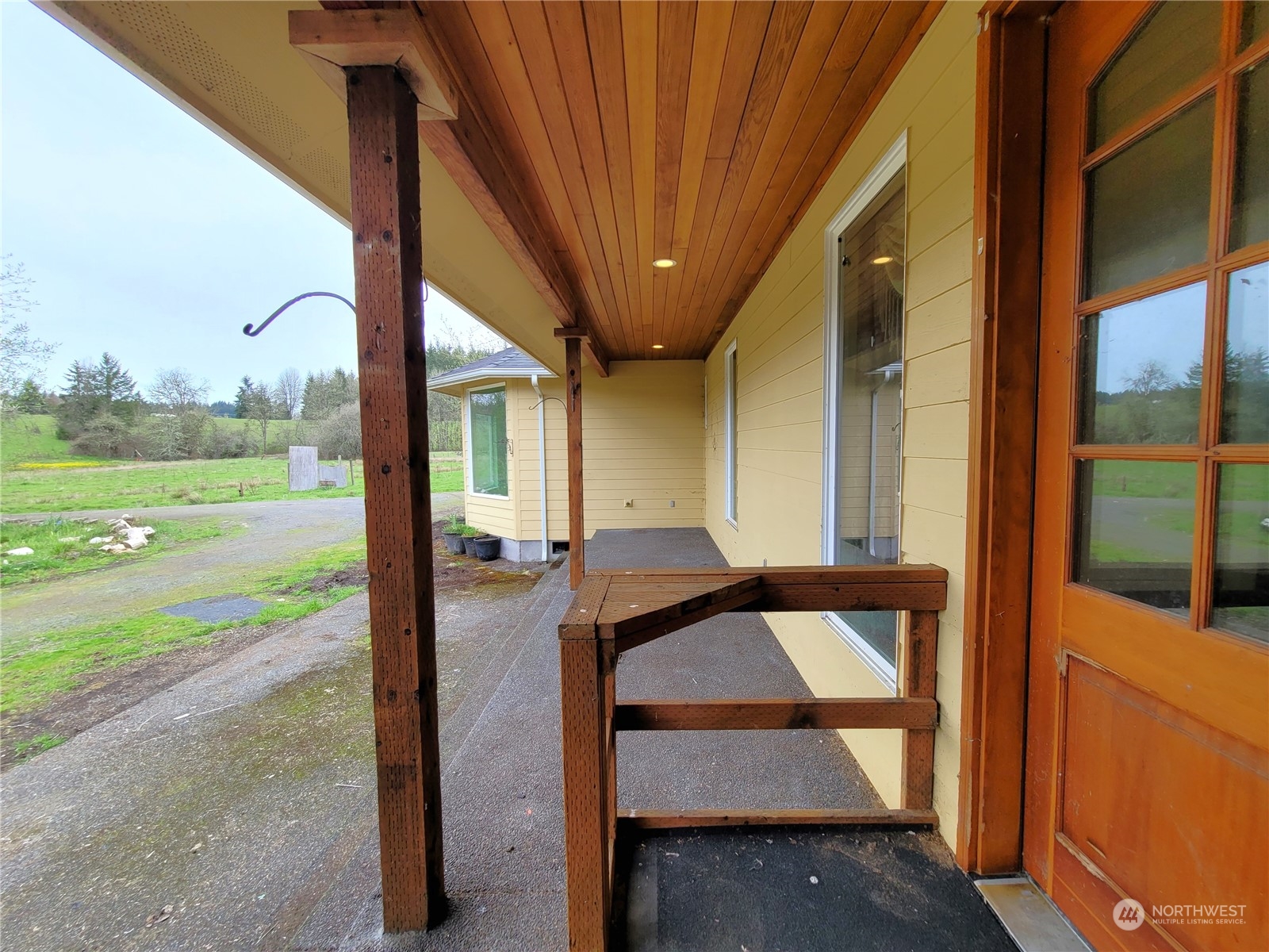 1039 Rose Valley Road Kelso, WA 98626 - Photo 2 of 40 Gallery Image 2