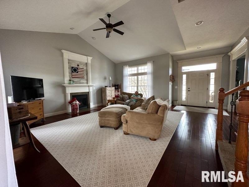1617 Hoechester Road Springfield, IL 62712 - Photo 3 of 10