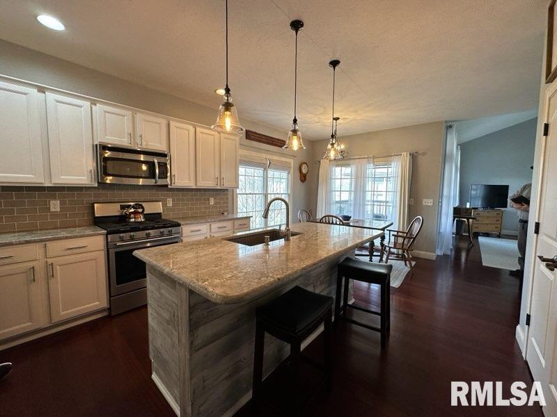1617 Hoechester Road Springfield, IL 62712 - Photo 4 of 10