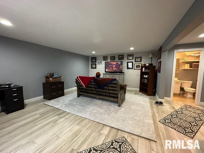 1617 Hoechester Road Springfield, IL 62712 - Photo 8 of 10