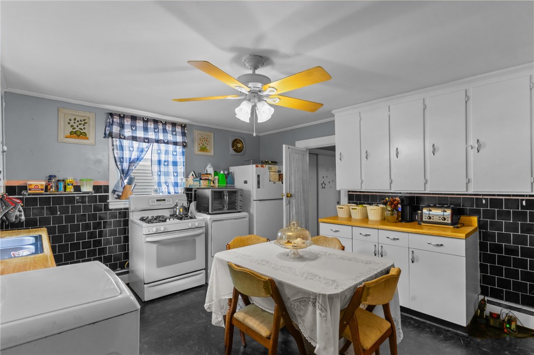 43 Dexter Street Woonsocket, RI 02895 - Photo 6 of 24