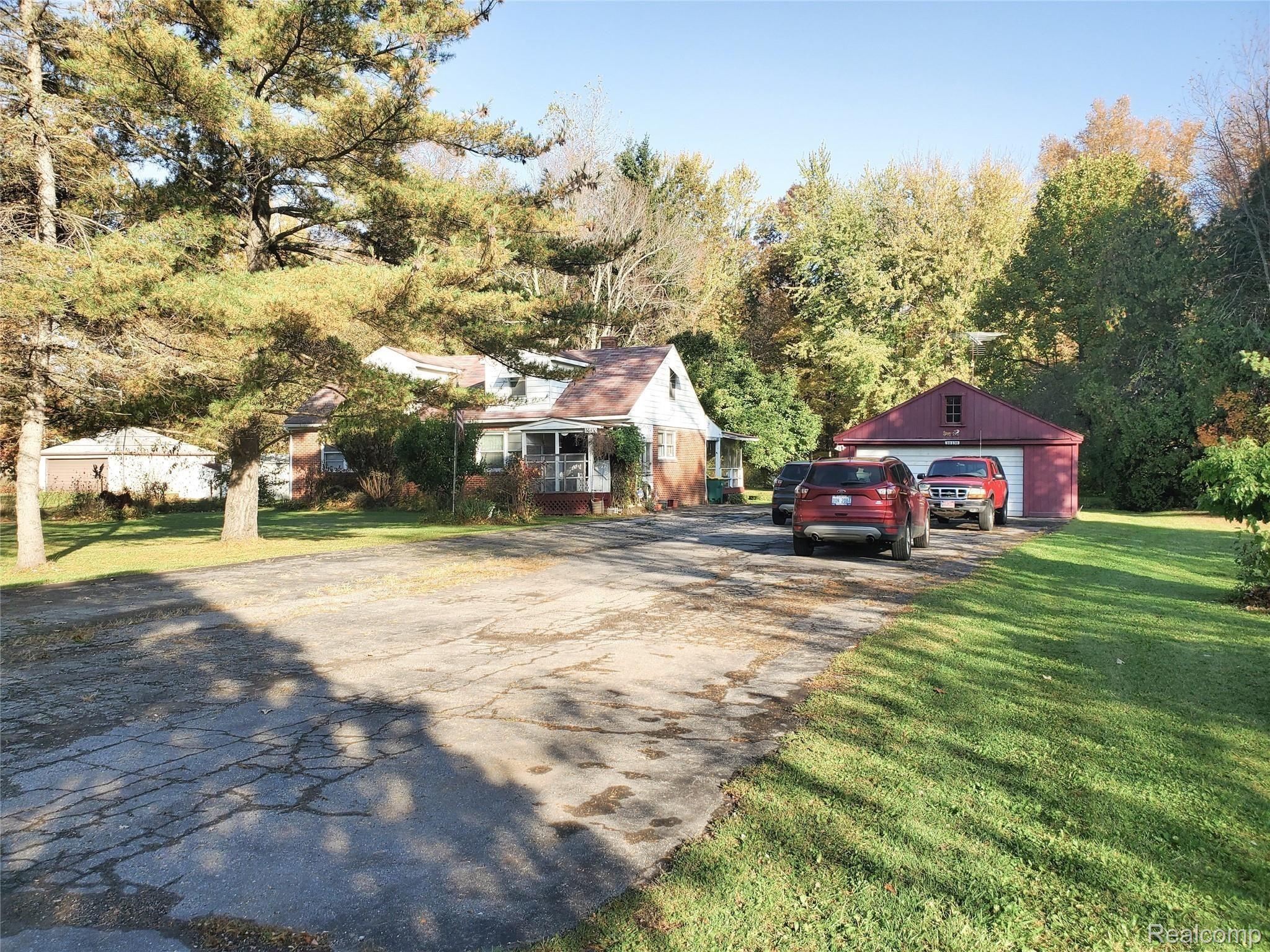30430 King Road Romulus, MI 48174 - Photo 2 of 15 20191029_074236.jpg