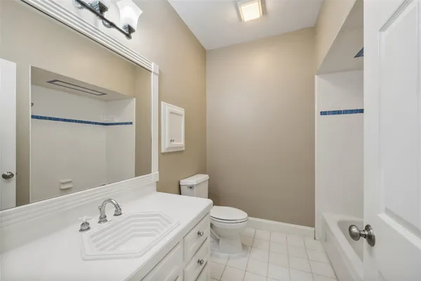 $875,000 | 22 Royal Dalton Circle, Conroe, TX 77304
