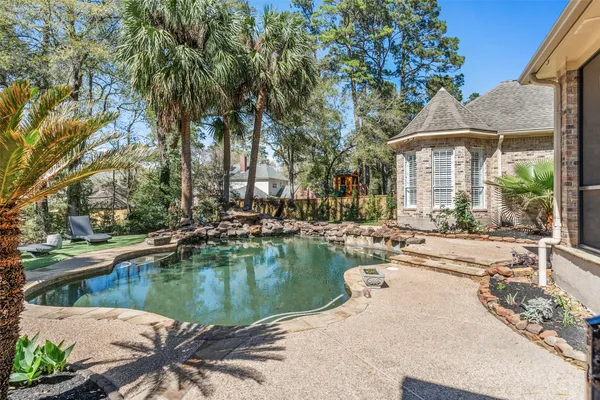 $875,000 | 22 Royal Dalton Circle, Conroe, TX 77304