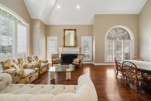 $799,000 | 22 Royal Dalton Circle, Conroe, TX 77304