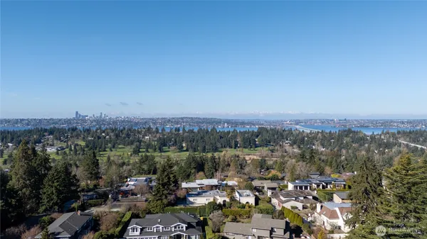 a view of a city