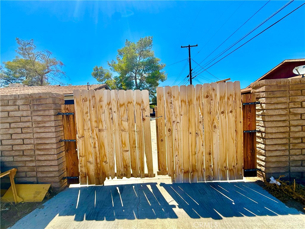135 South Broadway Street Ridgecrest, CA 93555 - Photo 36 of 46