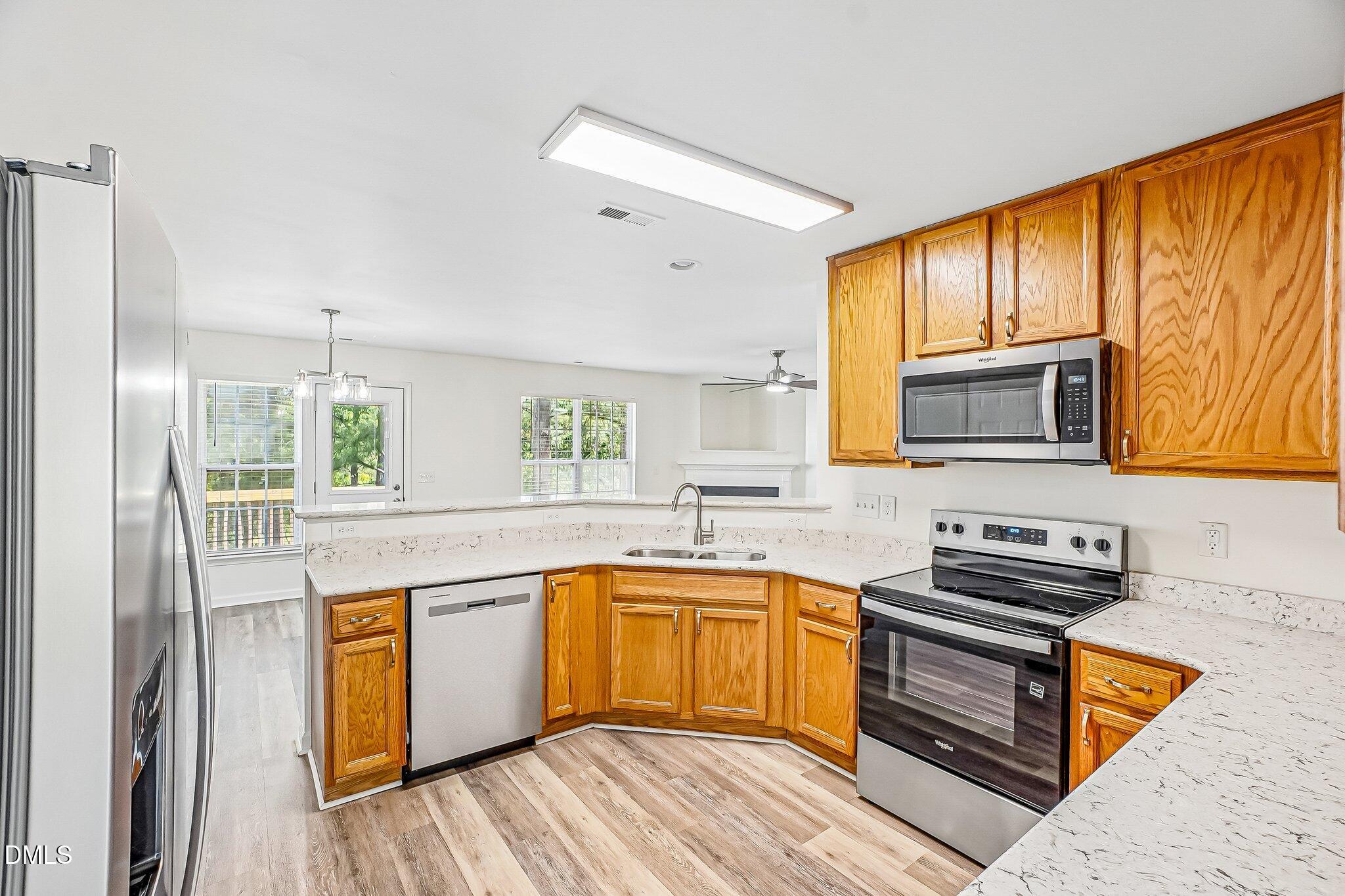 1404 Springshire Court Raleigh, NC 27610 - Photo 9 of 28 13-web-or-mls-Springshire Ct-S1505-013