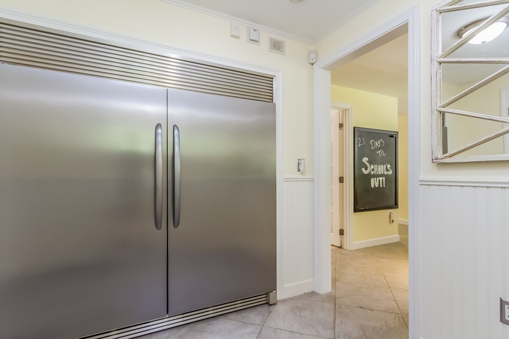 14 Uplands Road Littleton, MA 01460 - Photo 8 of 30 Gallery Image 8