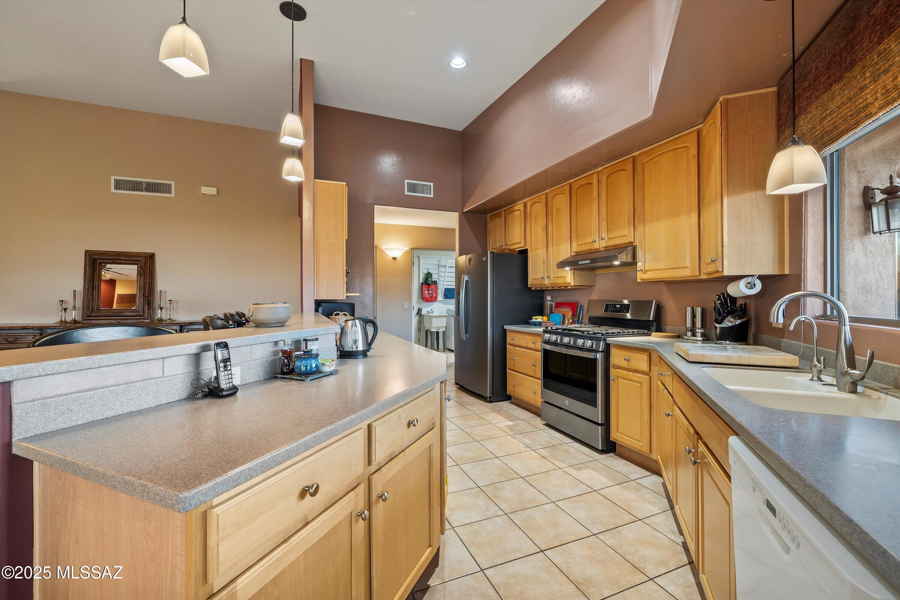 12334 North Copper Spring Trail Tucson, AZ 85755 - Photo 13 of 43
