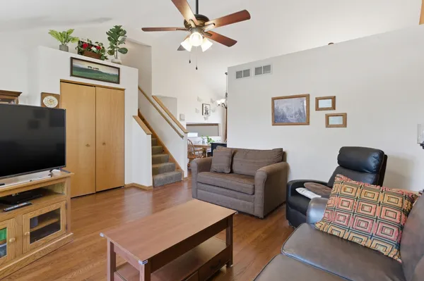 $365,000 | 5411 Meadowbrook Street, Plainfield, IL 60586