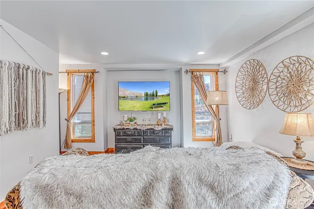 $565,000 | 170 East Entiat Drive, Orondo, WA 98843