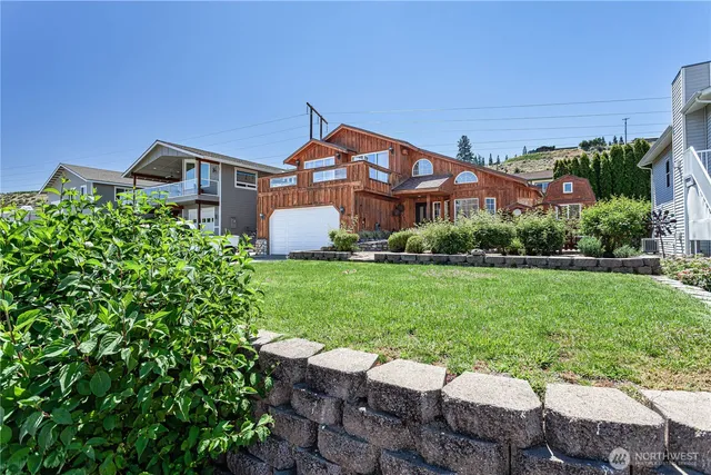 $565,000 | 170 East Entiat Drive, Orondo, WA 98843