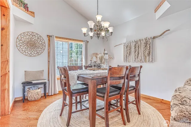 $565,000 | 170 East Entiat Drive, Orondo, WA 98843