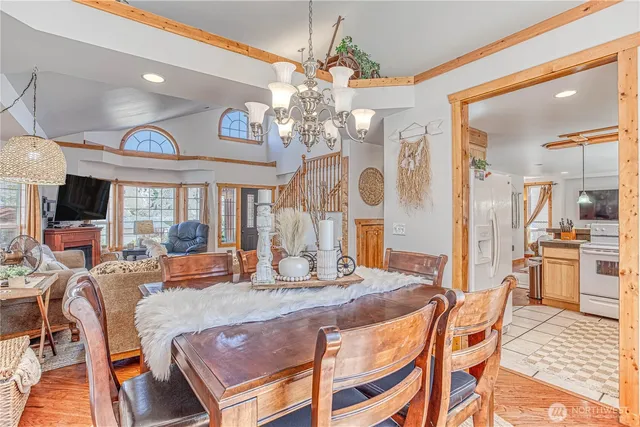 $565,000 | 170 East Entiat Drive, Orondo, WA 98843