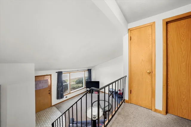 $200,000 | 1012 East 159th Place, South Holland, IL 60473