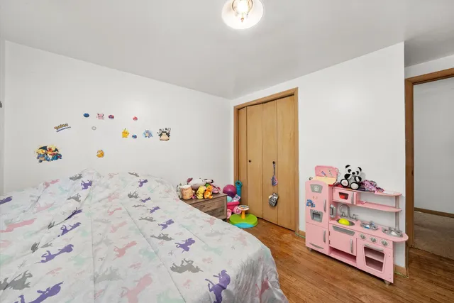 $200,000 | 1012 East 159th Place, South Holland, IL 60473