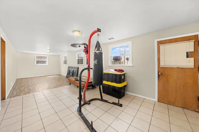 $200,000 | 1012 East 159th Place, South Holland, IL 60473