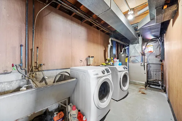 $200,000 | 1012 East 159th Place, South Holland, IL 60473