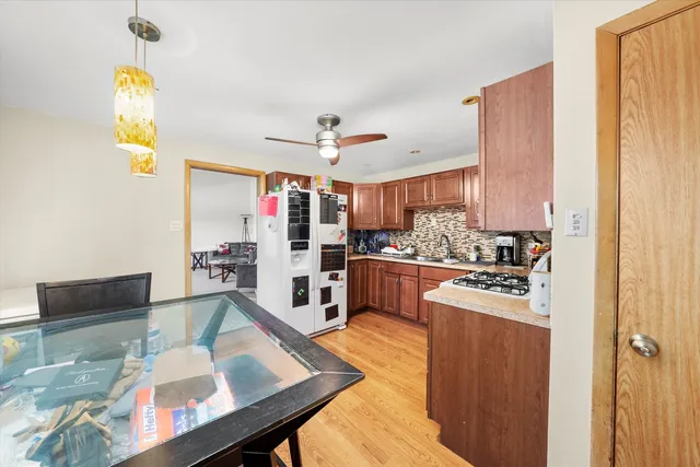 $200,000 | 1012 East 159th Place, South Holland, IL 60473