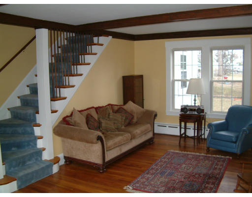 60 Harding Road Lexington, MA 02420 - Photo 3 of 7