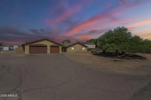 $950,000 | 3252 South 147th Place, Gilbert, AZ 85297
