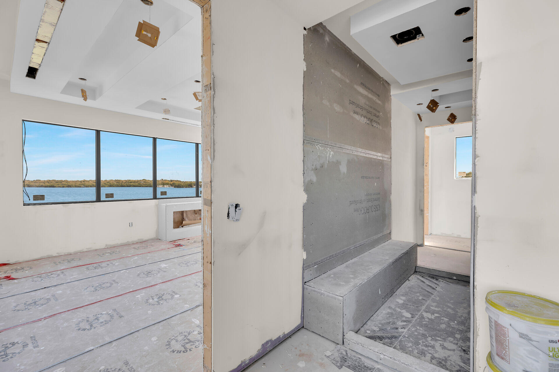 25 Mutiny Place Key Largo, FL 33037 - Photo 19 of 41 a bathroom with a tub and shower